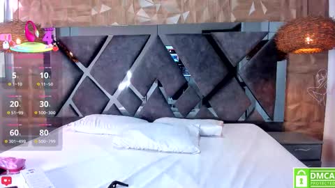 selene__lopez_ online show from 12-14-25, 08:02