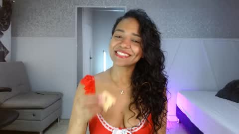 Snapshot of selene_bubble chatting on 05-05-26, 01:30 Selene online show from 05-05-26, 01:30