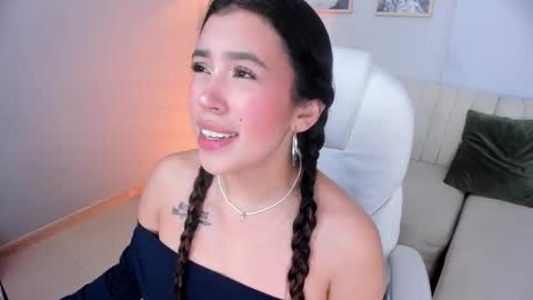 Snapshot of selene_e chatting on 09-08-25, 08:08 Karol. online show from 09-08-25, 08:08