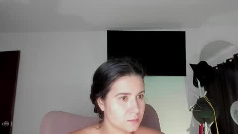 Snapshot of selene_king22 chatting on 09-18-25, 12:29 Alejandra  online show from 09-18-25, 12:29