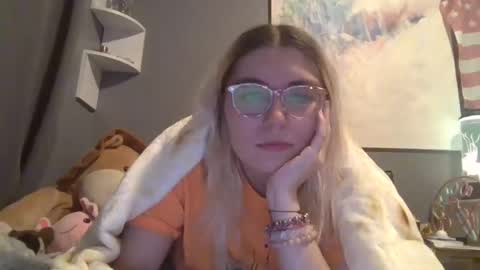 Selene online show from 01-20-25, 09:24