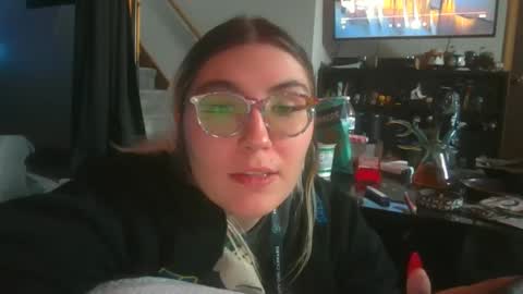 Selene online show from 03-10-25, 05:18