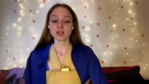 Snapshot of selenegupta chatting on 06-16-26, 09:56 Kylie online show from 06-16-26, 09:56