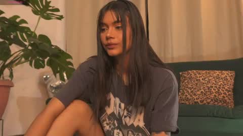 Snapshot of selenevaughan chatting on 05-31-26, 03:15 Selene online show from 05-31-26, 03:15