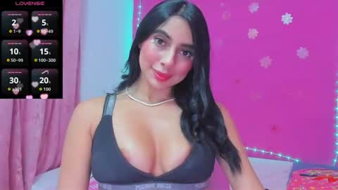 Snapshot of selenevosse_ chatting on 07-31-26, 04:34 Selenevosse online show from 07-31-26, 04:34