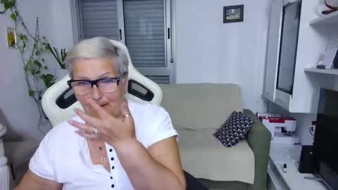 Selenna online show from 05-19-26, 05:52