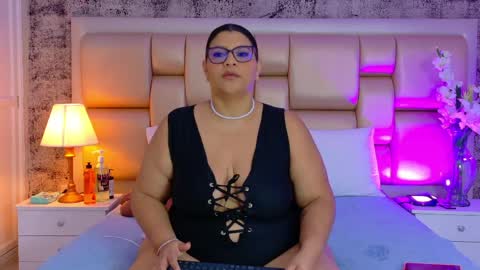 Selenna Cooper online show from 04-01-26, 11:55