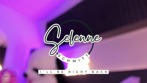 Snapshot of selenne_schmitt chatting on 01-04-25, 10:24 Selenne online show from 01-04-25, 10:24