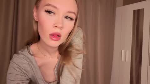 Selina online show from 04-30-26, 01:34