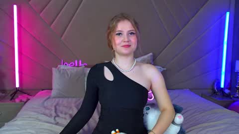 SelinSwarovski online show from 01-31-25, 02:48