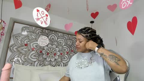 Snapshot of selket_ chatting on 02-04-25, 10:54 Selket online show from 02-04-25, 10:54