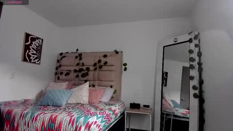 Selyn online show from 10-25-25, 09:09