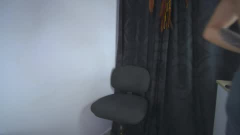 sem_alas online show from 04-21-26, 01:42