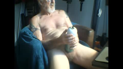 Snapshot of semajstretsa chatting on 02-01-25, 02:56 frederick online show from 02-01-25, 02:56