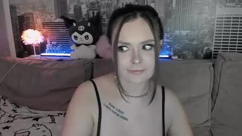 Snapshot of send_me_an_angel chatting on 06-22-26, 09:28 Rita online show from 06-22-26, 09:28