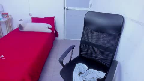 Snapshot of senior_teacher99 chatting on 02-04-26, 12:16 senior_teacher99 online show from 02-04-26, 12:16