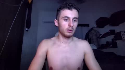 Snapshot of senitzzu chatting on 12-01-25, 04:28 PAJACONTROL online show from 12-01-25, 04:28