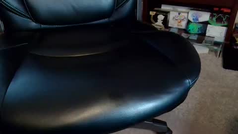 Snapshot of senorgrower chatting on 10-14-25, 02:40 Mr. Watch Me Grow online show from 10-14-25, 02:40