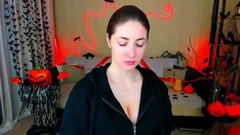 sensitiveheartt online show from 10-27-25, 04:38