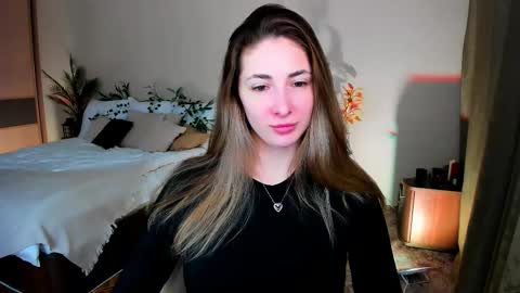 sensitiveheartt online show from 11-17-25, 07:30