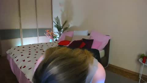 sensitiveheartt online show from 04-17-26, 04:48