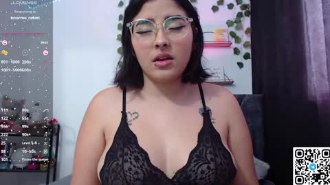 Snapshot of sensual_flame chatting on 01-02-25, 05:18 Camille and sophie online show from 01-02-25, 05:18