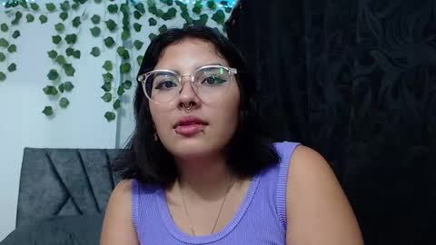Snapshot of sensual_flame chatting on 02-03-25, 02:36 Camille and sophie online show from 02-03-25, 02:36