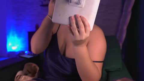 Snapshot of sensual_jassmine chatting on 01-17-25, 07:51 Jasmine online show from 01-17-25, 07:51