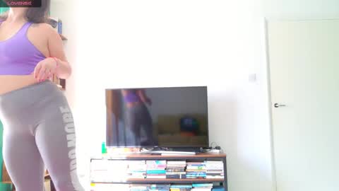 Snapshot of sensual_jassmine chatting on 03-08-25, 01:47 Jasmine online show from 03-08-25, 01:47