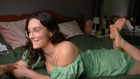 Snapshot of sensual_jassmine chatting on 06-08-26, 02:06 Jasmine online show from 06-08-26, 02:06