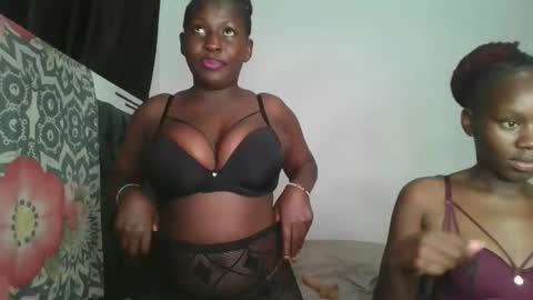 Snapshot of sensual_ria chatting on 03-26-26, 06:35 sensual_ria online show from 03-26-26, 06:35