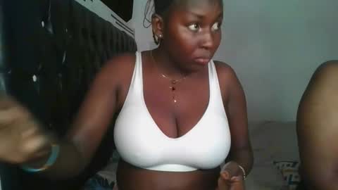 Snapshot of sensual_ria chatting on 04-06-26, 09:16 sensual_ria online show from 04-06-26, 09:16
