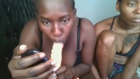 Snapshot of sensual_ria chatting on 05-08-26, 01:22 sensual_ria online show from 05-08-26, 01:22