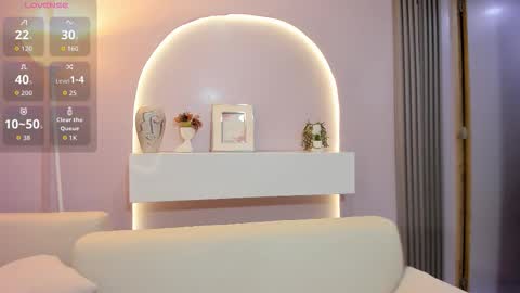 Sophie     online show from 03-26-26, 11:16