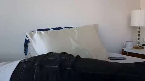 Cam online show from 02-19-25, 08:41