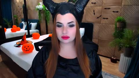 Becca online show from 11-01-25, 01:07