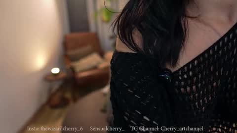 Maria- OF sensual bee online show from 03-11-26, 01:00