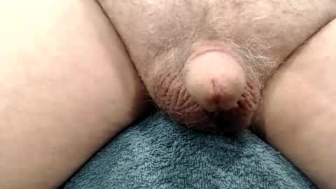 Snapshot of sensualgent69 chatting on 06-08-26, 04:40 sensual online show from 06-08-26, 04:40