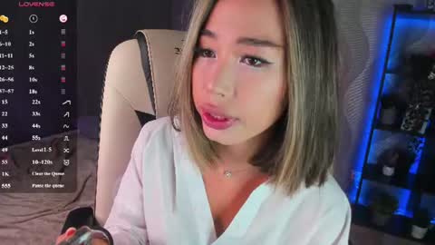 Kiki online show from 06-17-26, 03:35