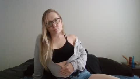 Snapshot of sensualmichelle chatting on 07-31-26, 04:50 sensualmichelle online show from 07-31-26, 04:50