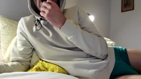 Snapshot of sensuasculine chatting on 02-20-25, 01:03 Matt online show from 02-20-25, 01:03