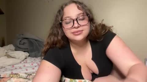 Snapshot of seraphinavelvet chatting on 05-23-26, 07:07 Seraphina online show from 05-23-26, 07:07
