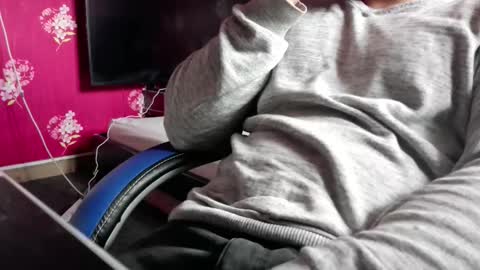 Snapshot of serdarren1992 chatting on 09-27-25, 10:53 serdarren1992 online show from 09-27-25, 10:53