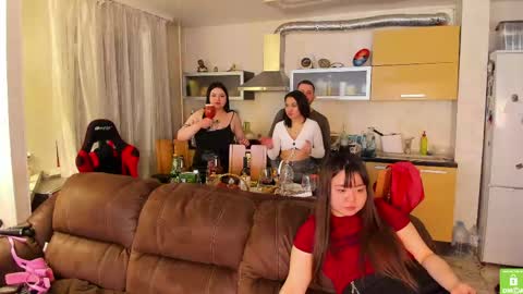 Snapshot of serdron_ chatting on 04-30-26, 08:57 Alisha Kevin online show from 04-30-26, 08:57