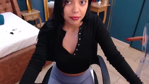 Snapshot of serena_mendez chatting on 03-02-25, 10:45 Serena online show from 03-02-25, 10:45