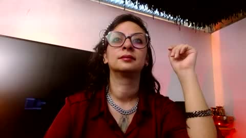 Snapshot of serena_xyz chatting on 06-15-26, 03:47 Serena Xyz online show from 06-15-26, 03:47