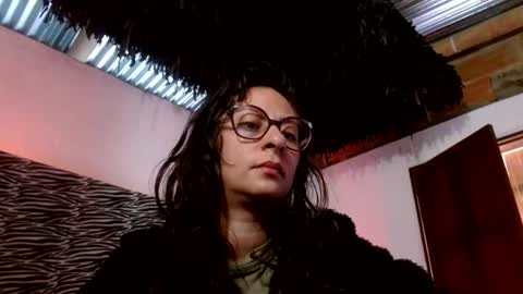 Snapshot of serena_xyz chatting on 06-28-26, 02:34 Serena Xyz online show from 06-28-26, 02:34