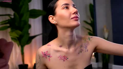 Serena online show from 11-27-25, 11:01