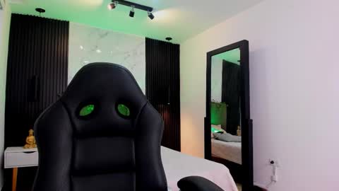 Serene online show from 12-03-25, 12:36