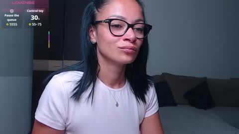 Snapshot of serenesophi chatting on 08-04-26, 03:43 SereneSophi online show from 08-04-26, 03:43